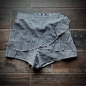Zara Black and White Gingham high waisted Shorts with ruffle. M